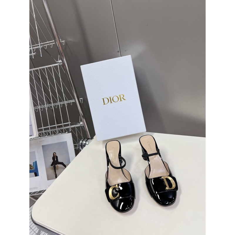 ch**an D*or sandals